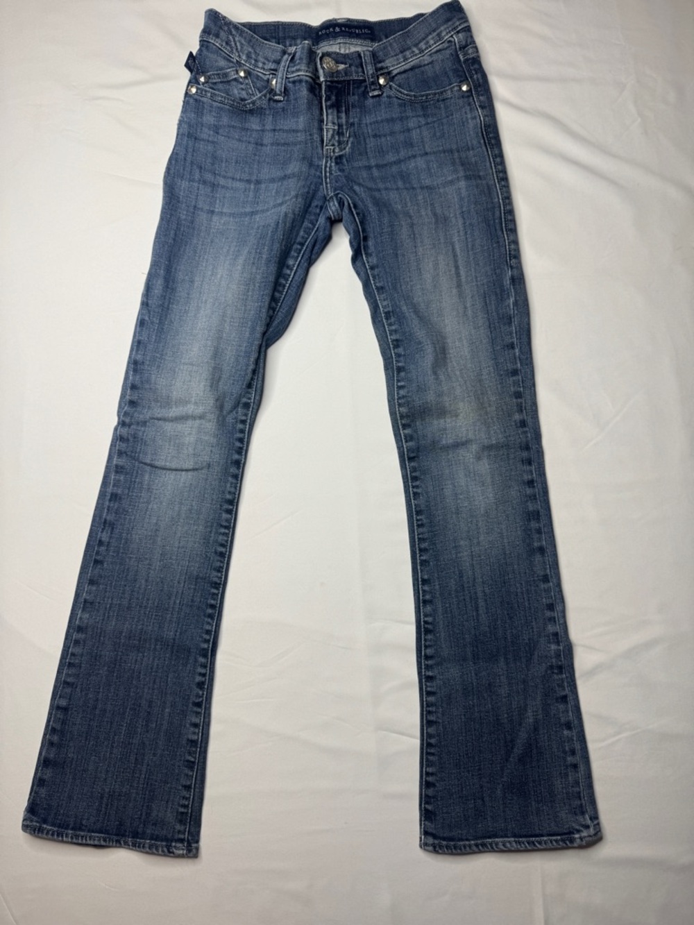 Rock & Republic Kasandra Bootcut Jeans Size 0S Light Wash Wing Embroidery Y2K